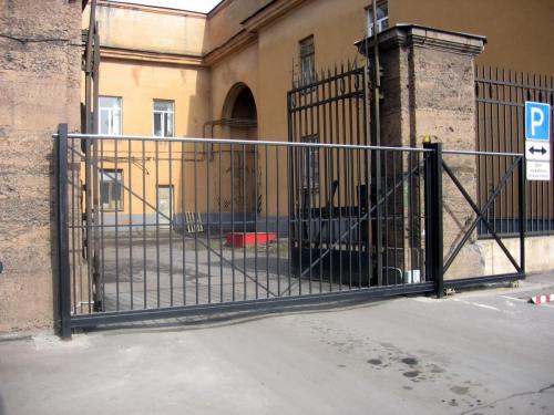 Откатные решетчатые ворота наружной установки (1)